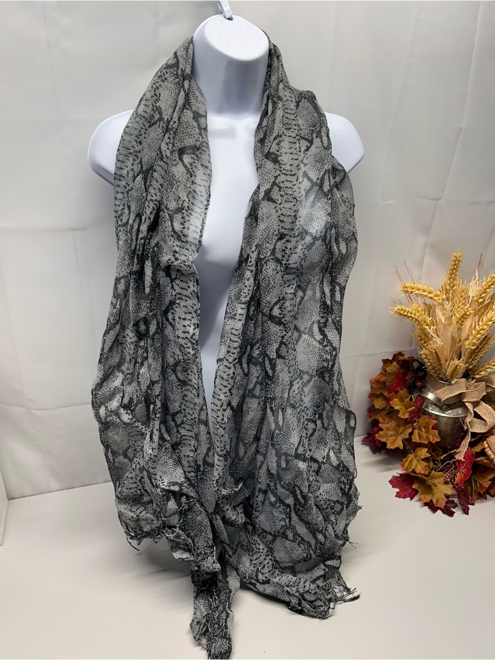 Elegant Black & Gray Snake-Print Lightweight Scarf